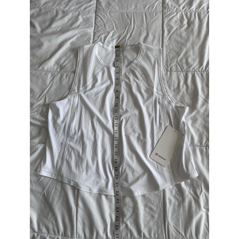 New Lululemon Sculpt Cropped Tank Top Lace Trim White Size 12 $68 Lightweight - Picture 3 of 9